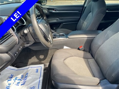 Used 2023 Toyota Camry LE image 6