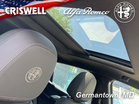 New 2025 Alfa Romeo Tonale w/ Premium Package image 41