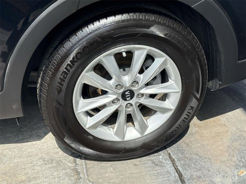 Used 2019 Kia Sorento LX image 26