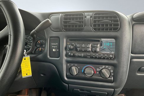 Used 2002 Chevrolet S10 Pickup LS w/ LS Preferred Equipment Group image 8