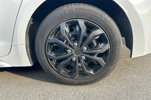 Certified 2020 Toyota Corolla LE image 9