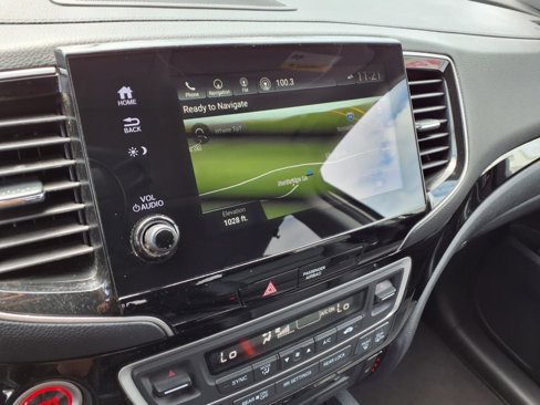 Used 2019 Honda Pilot Touring image 15
