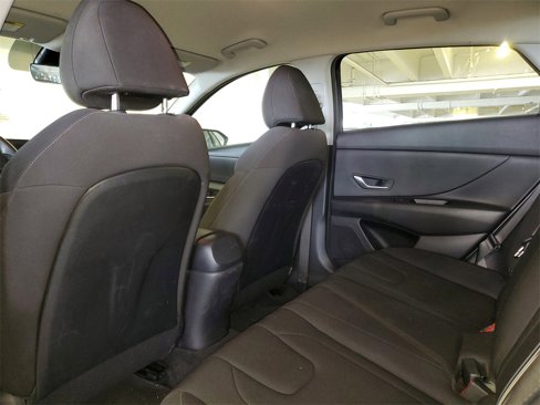 Certified 2023 Hyundai Elantra SEL w/ Preferred Accessory Package image 9