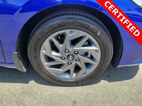 Certified 2024 Hyundai Elantra SEL image 20