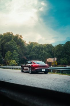 Used 2021 Porsche Taycan 4S image 5
