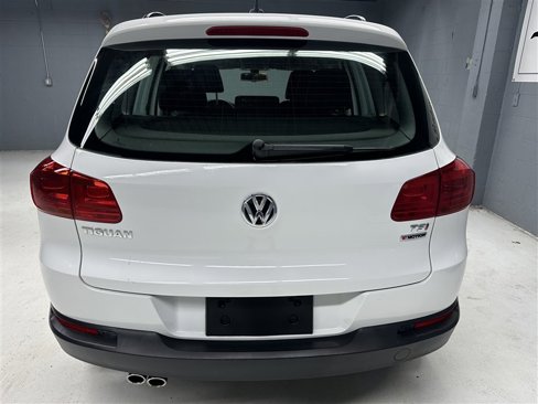 Used 2017 Volkswagen Tiguan S image 6