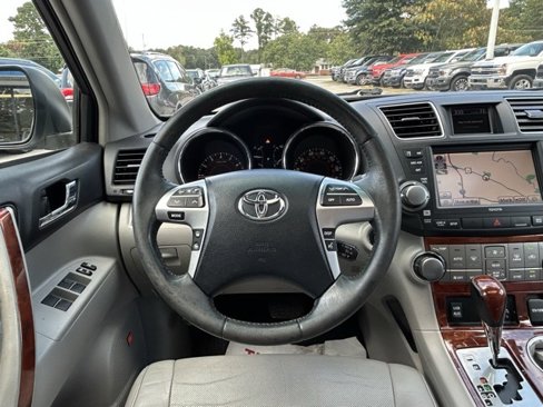 Used 2011 Toyota Highlander Limited image 19
