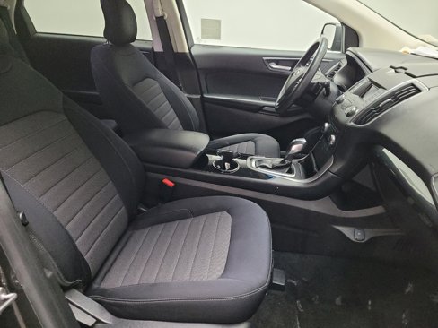 Used 2017 Ford Edge SE image 21