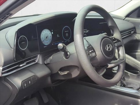 Used 2024 Hyundai Elantra SEL image 9