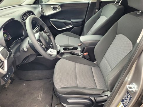 Used 2023 Kia Soul LX w/ Option Group 015 image 9