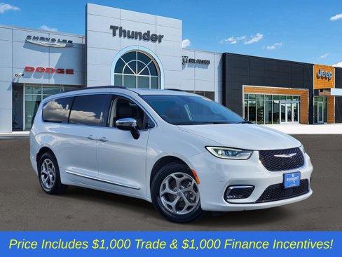 Used 2023 Chrysler Pacifica Limited image 1