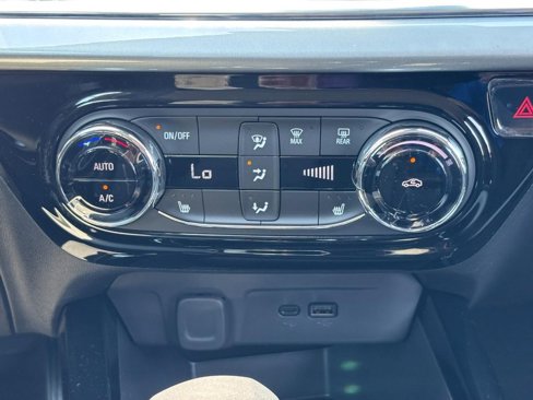 New 2025 Chevrolet Trax LT w/ Driver Confidence Package image 11