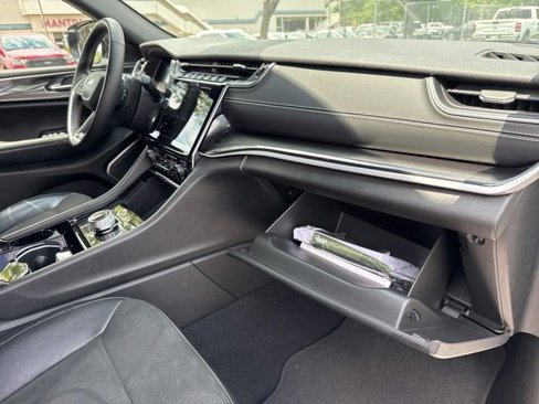 Certified 2022 Jeep Grand Cherokee Altitude image 24