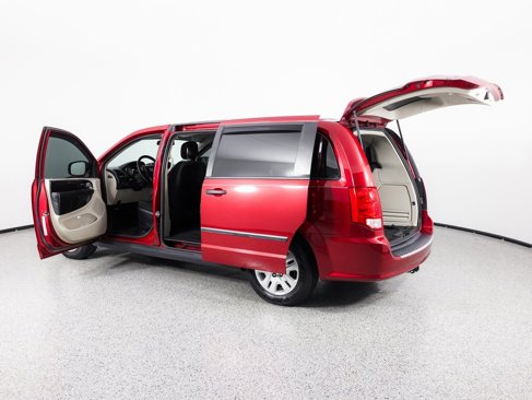 Used 2016 Dodge Grand Caravan American Value Package image 14