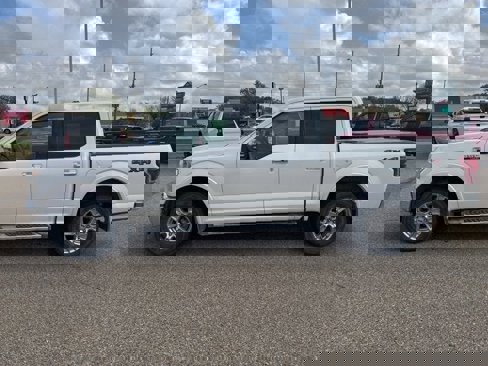 Used 2017 Ford F150 Lariat image 4