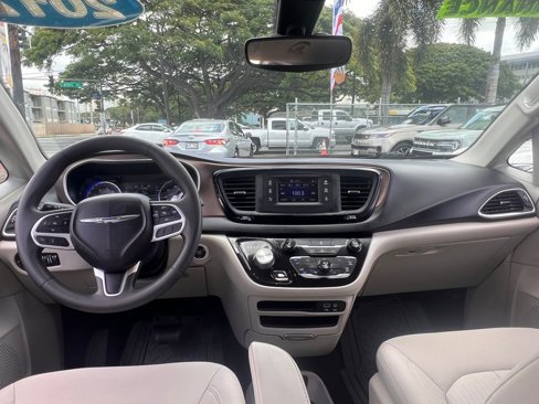 Used 2017 Chrysler Pacifica LX image 14