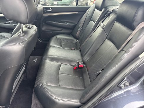 Used 2012 INFINITI G37 x w/ Premium Pkg image 11