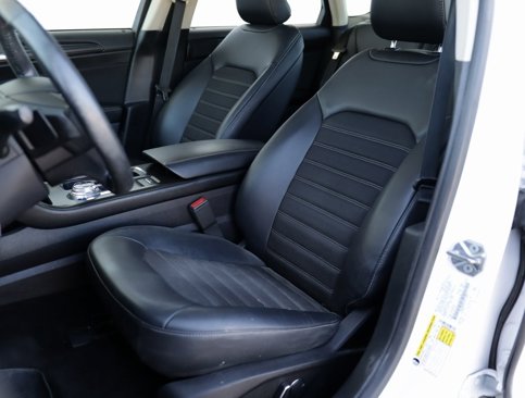 Used 2018 Ford Fusion SE w/ Equipment Group 201A image 20