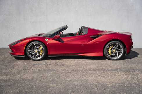 Used 2021 Ferrari F8 Tributo image 2