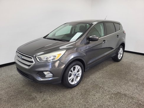 Used 2017 Ford Escape SE image 22