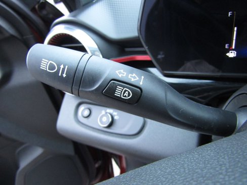 Used 2025 Chevrolet Trax RS w/ Driver Confidence Package image 19