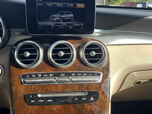 Used 2018 Mercedes-Benz GLC 300 image 21