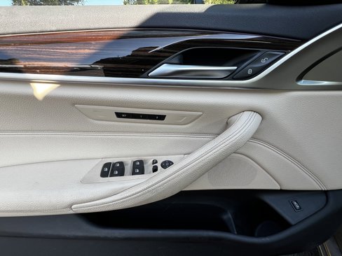 Used 2017 BMW 530i image 13