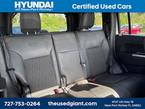 Used 2012 Jeep Liberty Arctic image 9