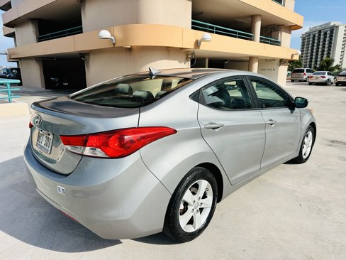 Used 2013 Hyundai Elantra GLS w/ Preferred Pkg image 7