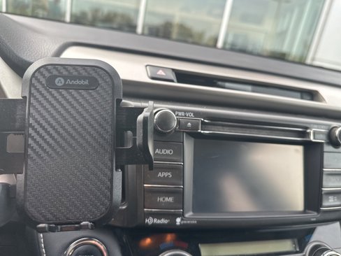 Used 2015 Toyota RAV4 Limited image 30