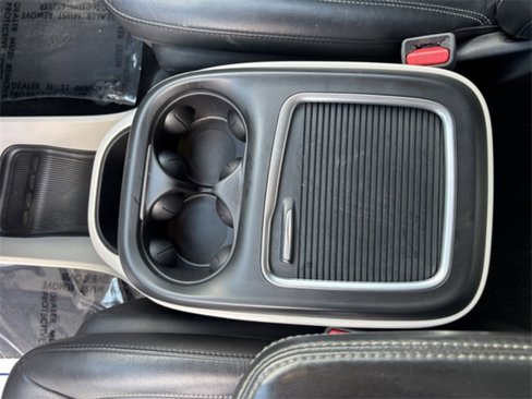 Used 2022 Chrysler Pacifica Touring-L image 15
