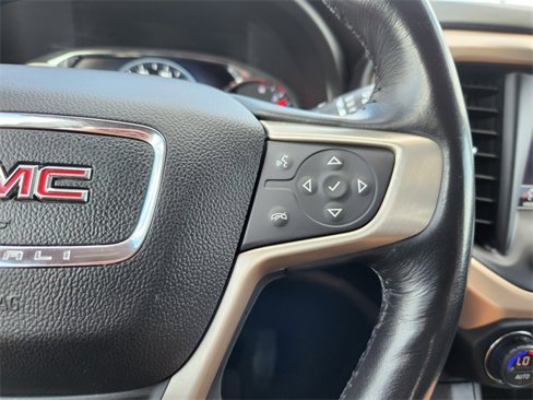 Used 2019 GMC Acadia Denali image 22