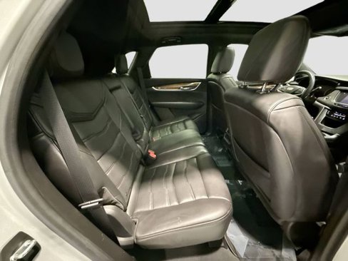 Used 2017 Cadillac XT5 Platinum image 24