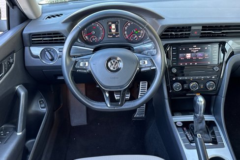 Used 2020 Volkswagen Passat 2.0T R-Line image 14