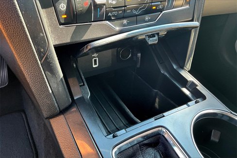 Used 2018 Ford Explorer XLT w/ Equipment Group 202A image 22