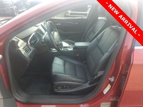 Used 2014 Chevrolet Impala LT w/ Convenience Package image 10