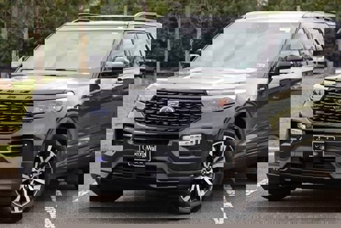 Certified 2022 Ford Explorer ST-Line w/ Class IV Trailer Tow Package image 2