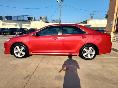 Used 2012 Toyota Camry SE image 8