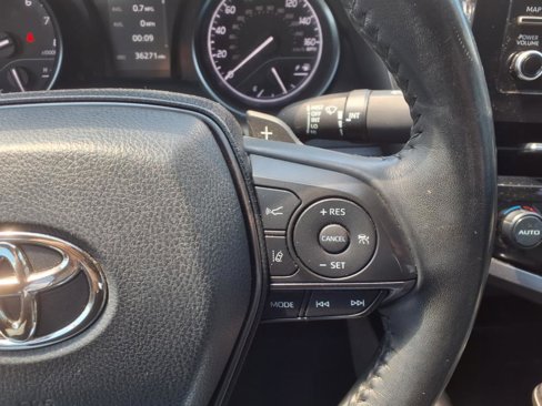 Used 2022 Toyota Camry SE image 12
