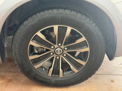 Used 2017 Nissan Armada Platinum image 26