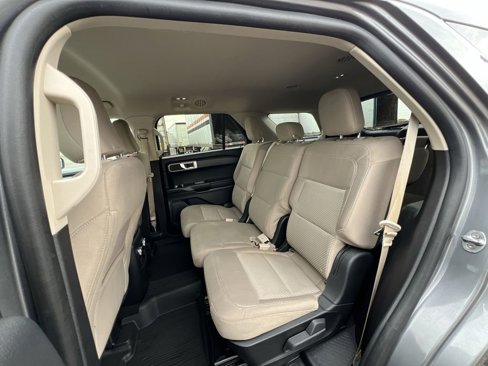 Used 2021 Ford Explorer 4WD image 24