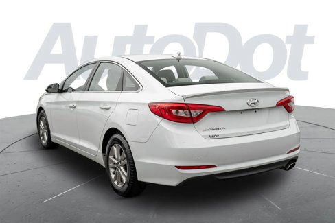 Used 2016 Hyundai Sonata SE image 2