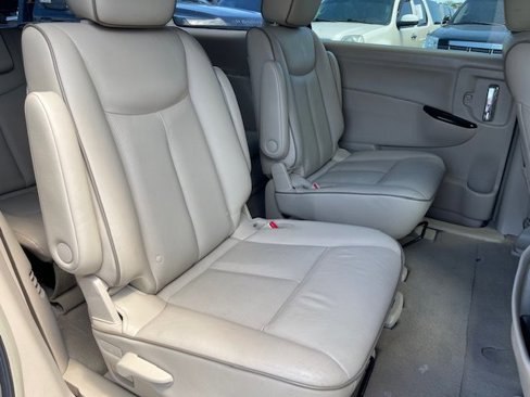 Used 2012 Nissan Quest SL image 16