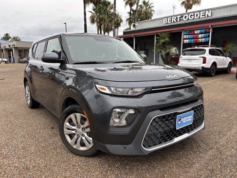 Used 2022 Kia Soul LX image 1