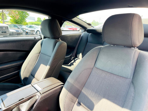 Used 2014 Ford Mustang Coupe image 12