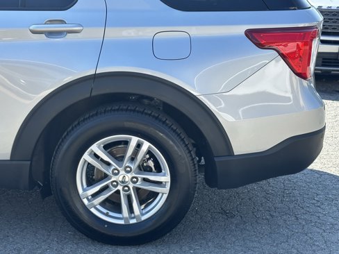Used 2023 Ford Explorer XLT w/ Equipment Group 202A image 36