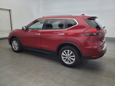 Used 2017 Nissan Rogue SV image 3