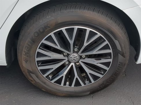 Used 2021 Volkswagen Jetta SE image 10