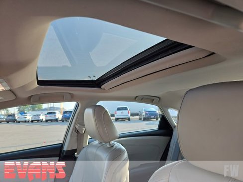 Used 2015 Toyota Avalon Limited image 25