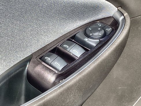 Used 2020 Chevrolet Malibu LS image 22